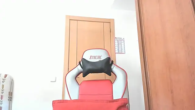 CristalDivine's Live XXX Chat