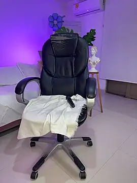 Chat +18 de JANYLOVE__ ao vivo