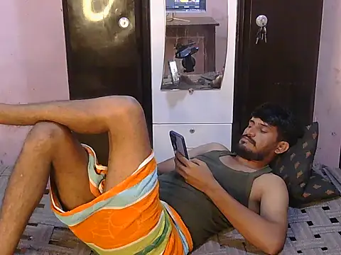 HotXKrish XXX чат на живо