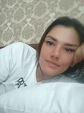 Chat +18 de KrissSexi ao vivo