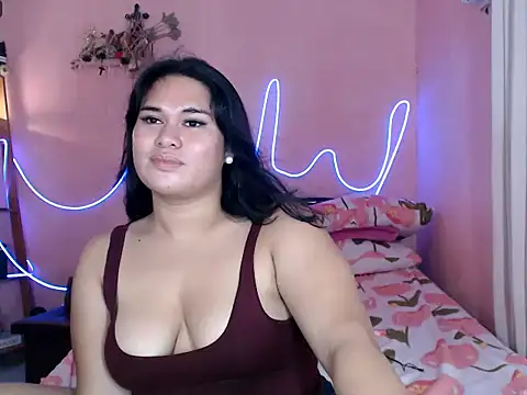 Czat XXX na żywo – imTHICK_Rebbecca