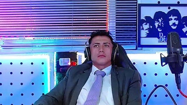 Chat +18 de Godofcumxxx ao vivo