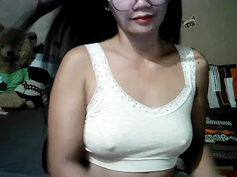 Chatroom XXX en direct de Mia_Rein