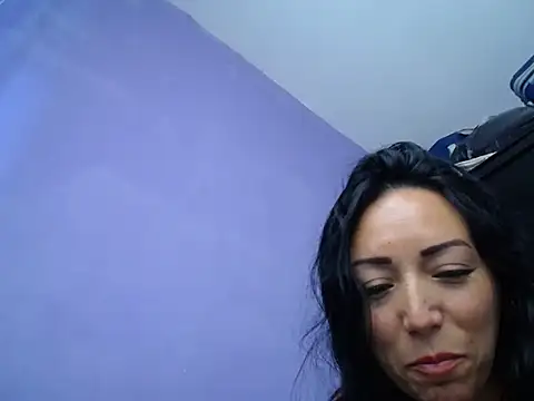 Laura_martin_ Adlı Modelin Canlı XXX Sohbeti