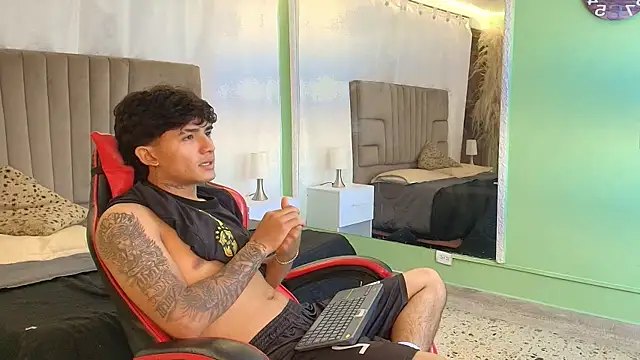 Chatroom XXX en direct de Ruslan_marcel