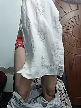 PUNAM456's Live XXX Chat