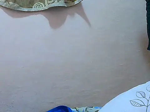 Nhicole4you élő XXX-chatje