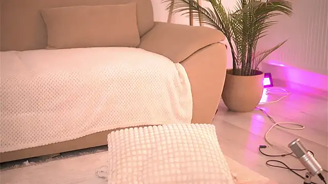 DeborahLowe élő XXX-chatje