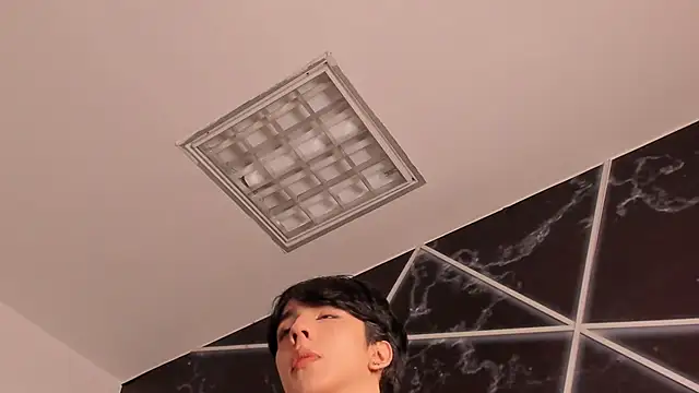 Chat +18 de AerumChae ao vivo