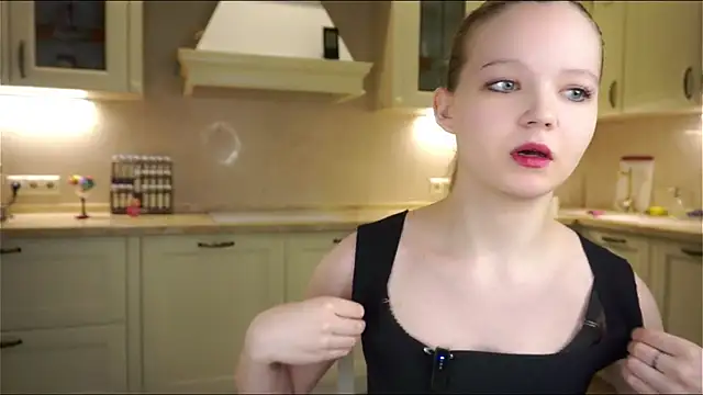 NaomiFess' Live XXX Chat