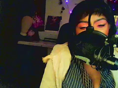 Anaconda2350's Live XXX Chat