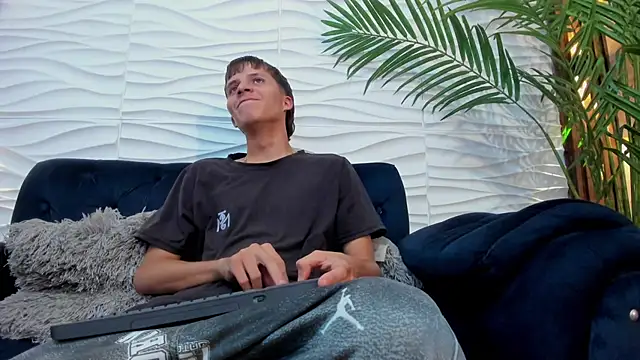 Pavo_tv Live XXX-Chat