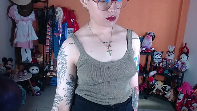 MissMiia2 Adlı Modelin Canlı XXX Sohbeti