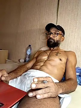 دردشة pigDany الجنسية المباشرة