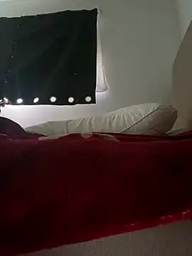 XXX chat uživo modela GusanoDelicioso