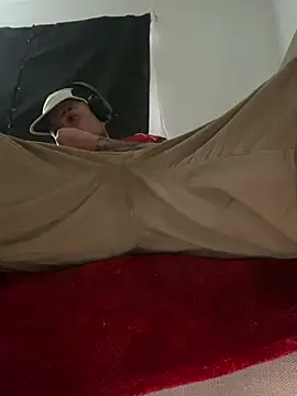 XXX chat uživo modela GusanoDelicioso
