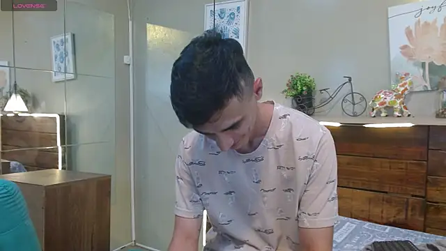 Онлайн чат XXX FelipeFriendly
