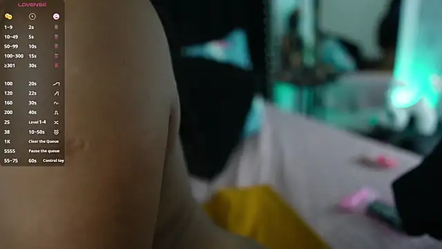 colombiamommy Adlı Modelin Canlı XXX Sohbeti