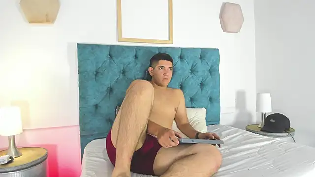 צ'אט XXX בשידור חי של _milann_1