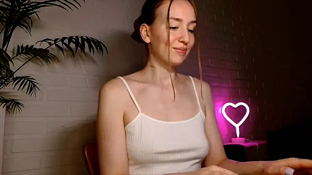 WhitePrincessLuna's Live XXX Chat