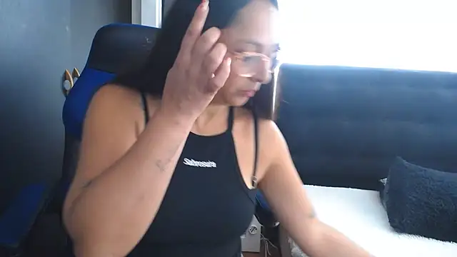 danna_martinez33のライブXXXチャット
