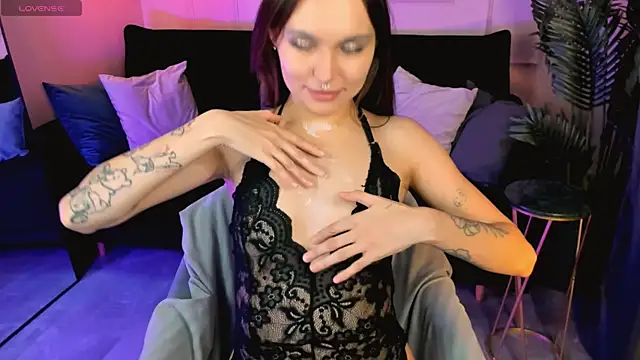 دردشة ChloeSunny الجنسية المباشرة
