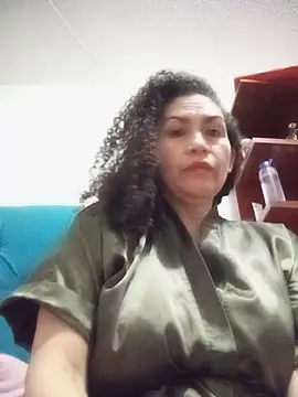 paulett15 Adlı Modelin Canlı XXX Sohbeti