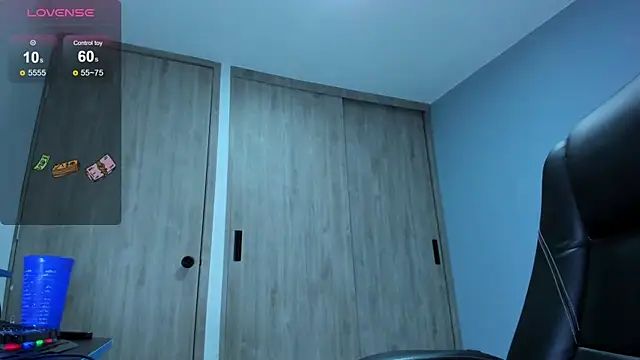 XXX chat uživo modela LOBO_ALPHA