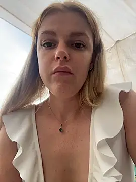 HarrietDart Adlı Modelin Canlı XXX Sohbeti