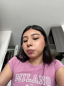 chloe_bluee_ Chat XXX in diretta