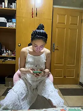 Chuchun168's Live XXX Chat