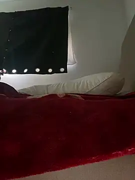 XXX chat uživo modela GusanoDelicioso