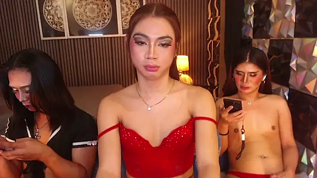 AudreyMilesTrans élő XXX-chatje