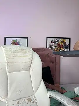 Selenee23 élő XXX-chatje