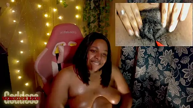 MercedesRedd – Live XXX-chat