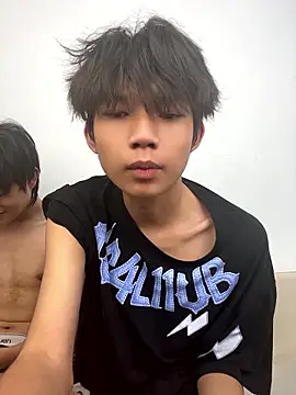 -OvO- Chat XXX in diretta