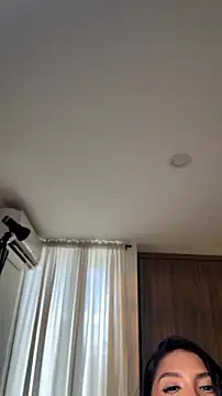 Chat +18 de Anny_Honeey ao vivo