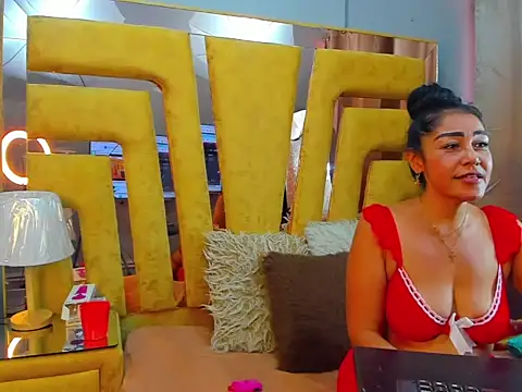 VikyThomsonn Chat XXX live