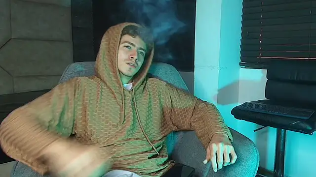 Chat +18 de Tyler_Mcrey ao vivo