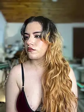 دردشة NikkiNix الجنسية المباشرة