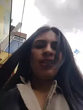 Chatroom XXX en direct de Astrid--