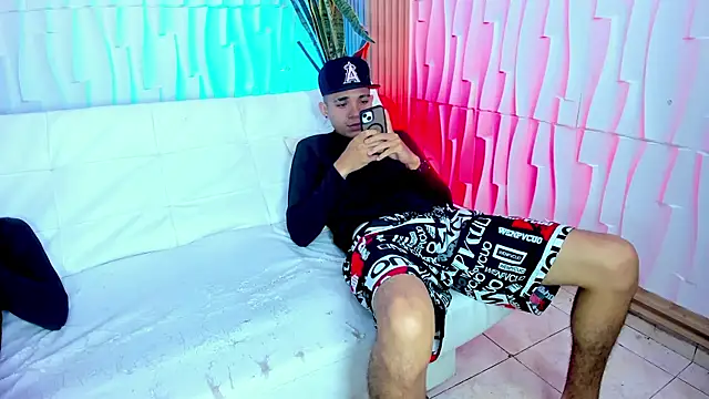 دردشة AmazingPartys الجنسية المباشرة