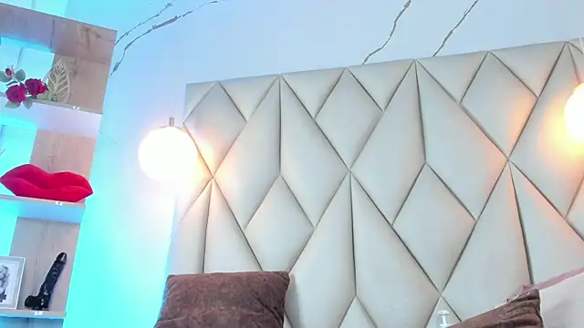 angelswets Adlı Modelin Canlı XXX Sohbeti