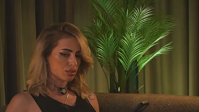 MissEmaDivine Live XXX-chat
