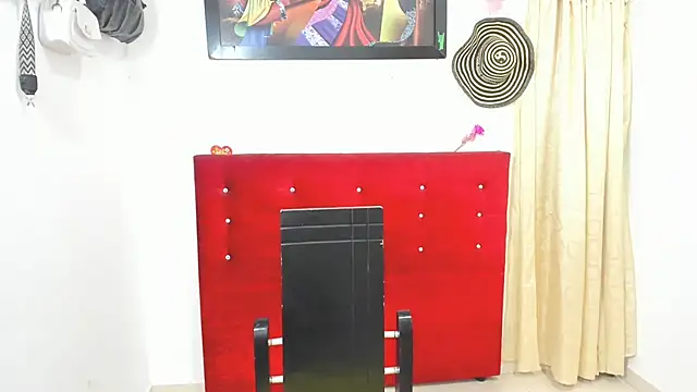 Alissamore3's Live XXX Chat
