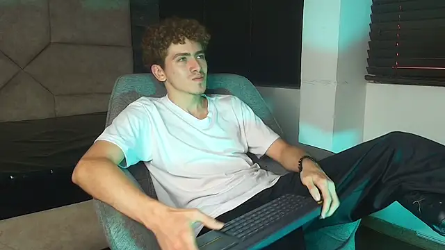 Živý XXX chat Tyler_Mcrey