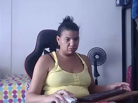 XXX chat uživo modela Adriana_0312