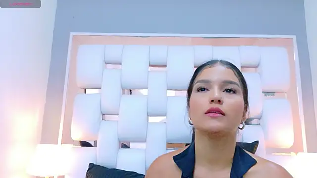 MelodyRouse's Live XXX Chat