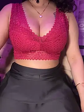 Alana_Queen_X Adlı Modelin Canlı XXX Sohbeti