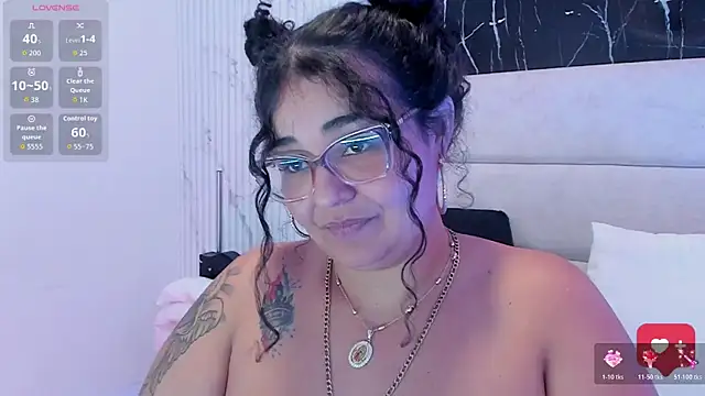Reginavegaa's Live XXX Chat